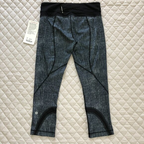 NWT Lululemon crop leggings - Picture 2 of 3